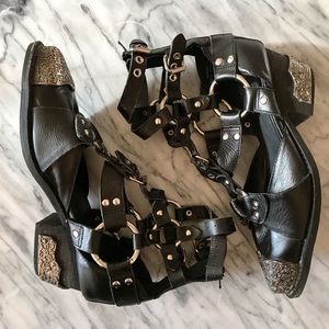 Jeffrey Campbell Temeku